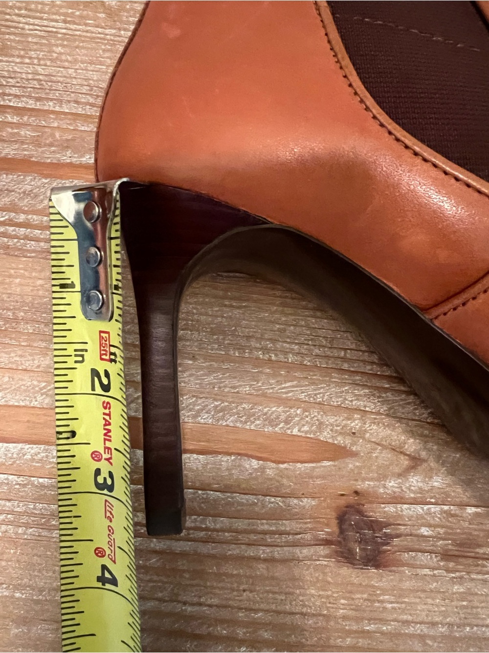 Lauren Ralph Lauren Tan Pointed-Toe Leather Ankle Booties. Size 8 B - Picture 5 of 9